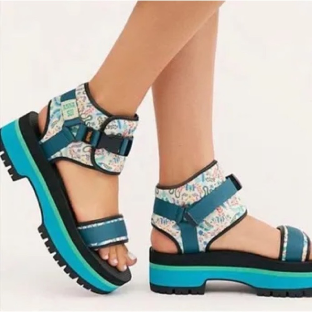 Teva Indio Jewel Black Platform Sandals - Picture 8 of 9